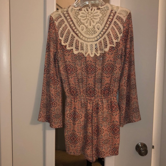 Patterned Romper - Picture 2 of 3